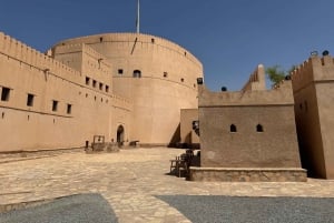 Oman: 4-dagers tur til Wadi, Sur, ørkenen, Nizwa og Muscat