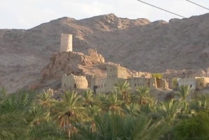 Oman: Fanjan kylässä ja Wadi Tayinissa.