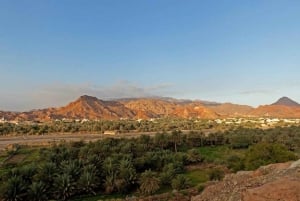 Oman: Visita a Amouage, à aldeia de Fanja e a Wadi Tayin em veículo todo-o-terreno