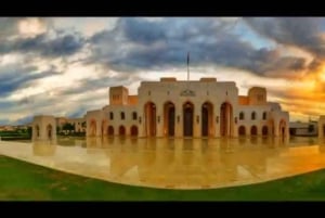 Oman: Visita a Amouage, à aldeia de Fanja e a Wadi Tayin em veículo todo-o-terreno