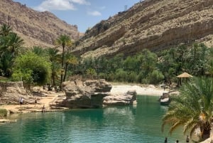 Oman: tour privato di 5 giorni con guida e trasferimenti