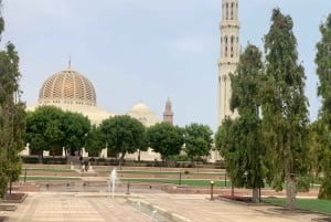 Oman: tour privato di 5 giorni con guida e trasferimenti