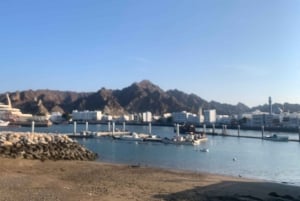 Oman: tour privato di 5 giorni con guida e trasferimenti