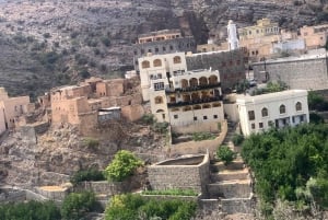 Oman: tour privato di 5 giorni con guida e trasferimenti