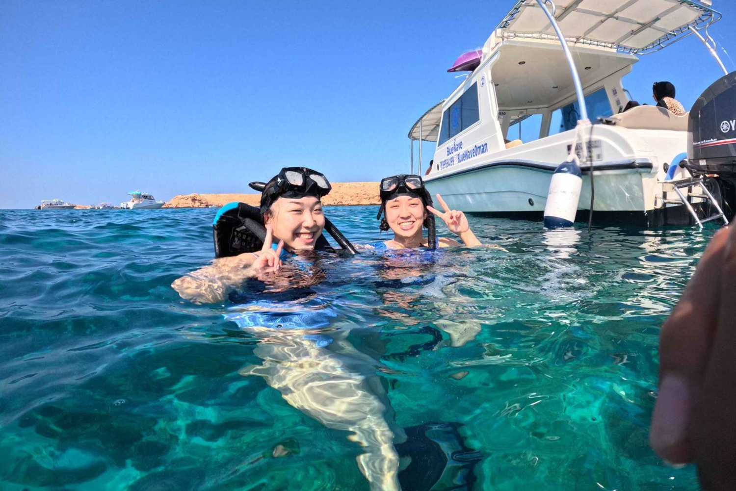 オマーン：デイマニヤット島スノーケリングツアー（装備付き）