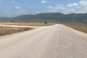 Oman: Desert Safari & Wadi Adventure Tour.