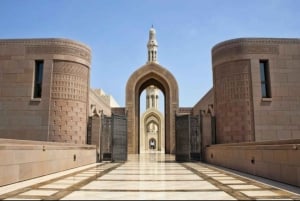 Oman: Gruppstadsvandring i Muscat med upphämtning och gratis lunch/middag