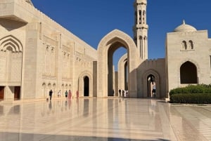 Oman: Gruppstadsvandring i Muscat med upphämtning och gratis lunch/middag