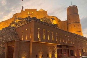 Oman: Gruppstadsvandring i Muscat med upphämtning och gratis lunch/middag