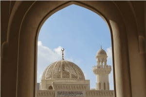 Oman: Stadstur i Muskat med elbil och guide