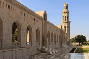 Oman: wycieczka po mieście Maskat samochodem elektrycznym z przewodnikiem