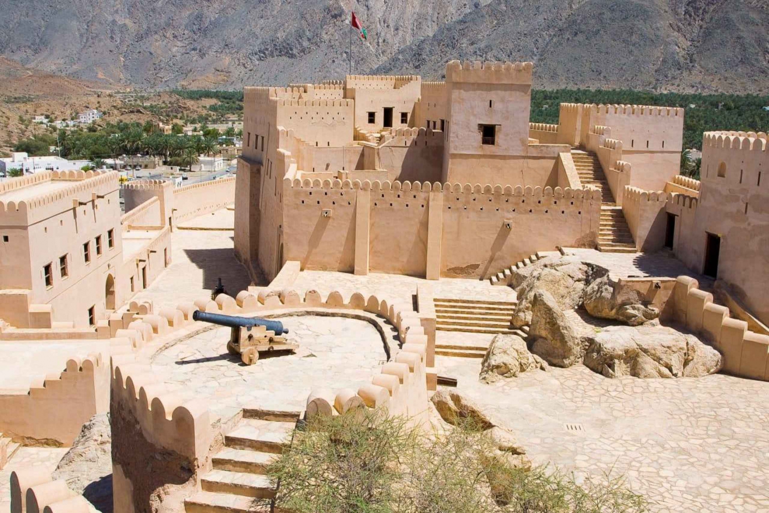 Oman:Nakhl Rustaq (Tagestour)- 'Faszinierende Festungen'