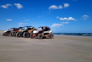 Safari en quad por las arenas de Wahiba, Omán: recorrido circular de 400 km con playa incluida.