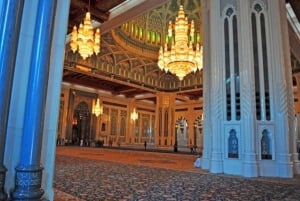 Viagem particular de 1 dia para a Grande Mesquita e as areias de Wahiba