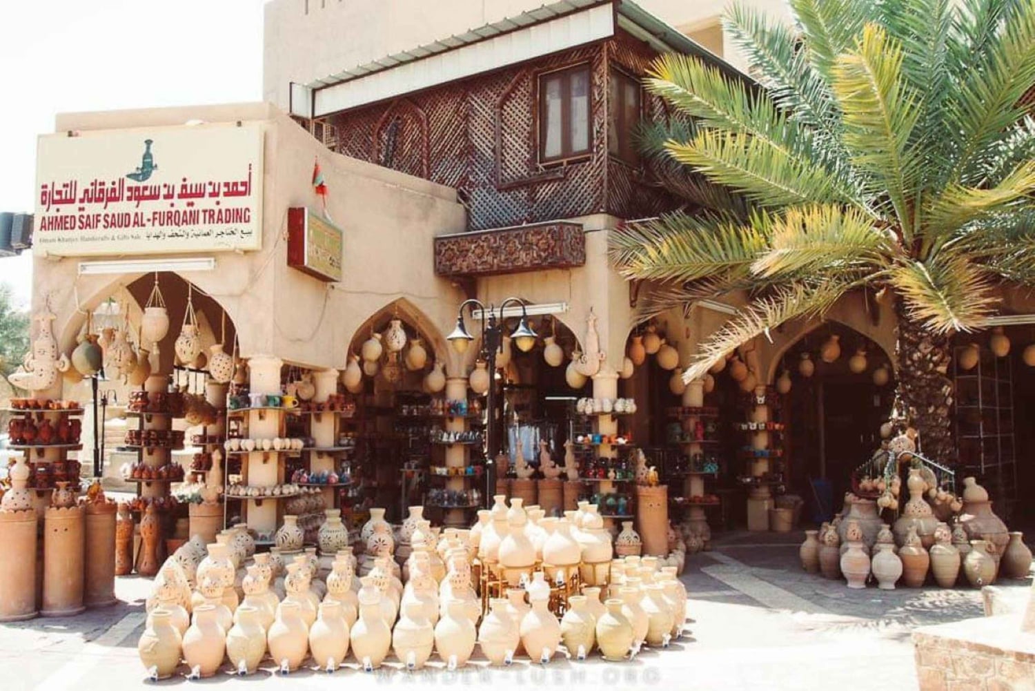 ニズワ、ジャバル・アクダル、ビルカット・アル・モズへのプライベート日帰り旅行