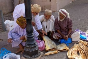 Excursion privée d'une journée à Nizwa, Jabal Akhdar, Birkat Al Moz