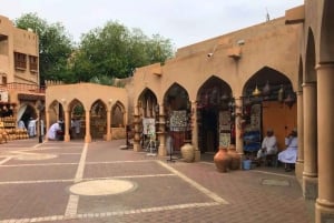 ニズワ、ジャバル・アクダル、ビルカット・アル・モズへのプライベート日帰り旅行