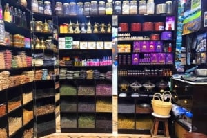 ニズワ、ジャバル・アクダル、ビルカット・アル・モズへのプライベート日帰り旅行