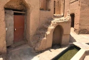 ニズワ、ジャバル・アクダル、ビルカット・アル・モズへのプライベート日帰り旅行