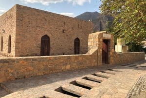 ニズワ、ジャバル・アクダル、ビルカット・アル・モズへのプライベート日帰り旅行