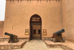 Privat dagstur til Nizwa og Jabal Shams (Grand Canyon)