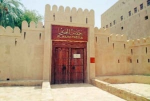 Excursion privée d'une journée à Wadi Al Hoqain et au château d'Al Hazm