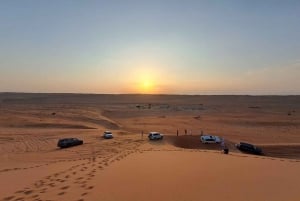 From Muscat: Guided Overnight Desert Camp Tour