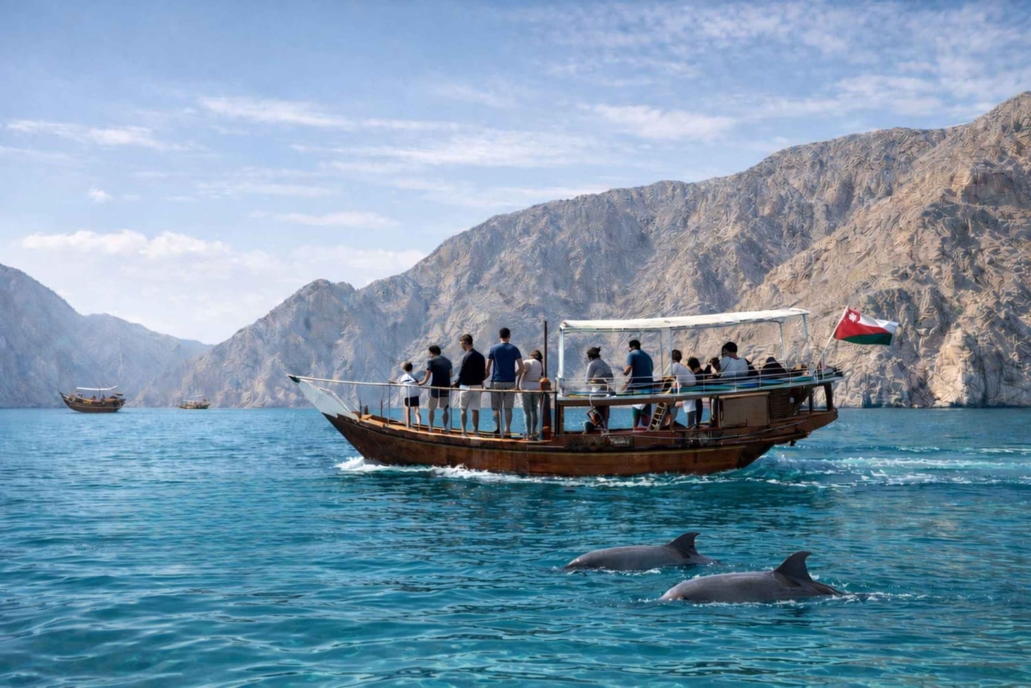 ハサブ・フィヨルドでイルカとカヤックを楽しむダウ船クルーズ（プライベート）