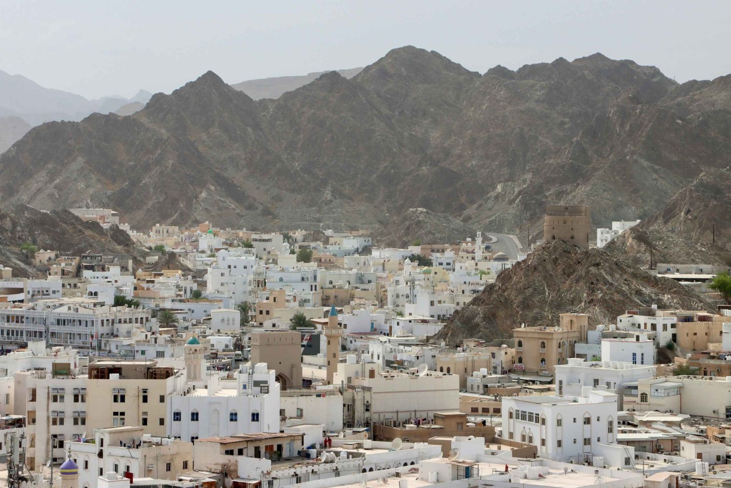Private Muscat Sunset & Seaside Tour with Local Host 4 Hours