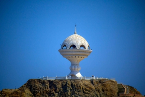 Private Muscat Sunset & Seaside Tour with Local Host 4 Hours