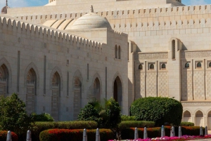Private Muscat Sunset & Seaside Tour with Local Host 4 Hours