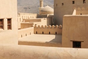 Private Tour: Nizwa und der Grüne Berg – wo Geschichte auf Natur trifft