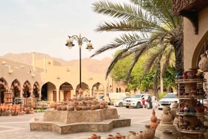Private Tour: Nizwa und der Grüne Berg – wo Geschichte auf Natur trifft