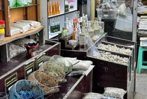 Salalah di notte: tour serale della città con Gardens Mall e souk