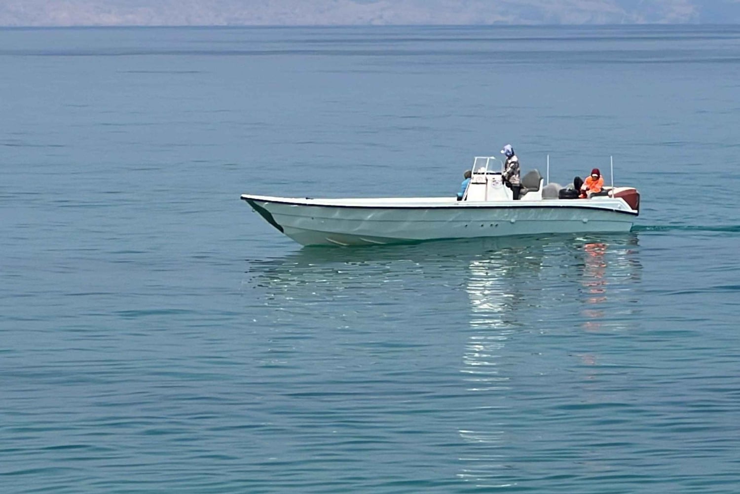 Salalah: Coastal Highway Tour to Fushi Dunes & Hasik Beach