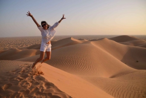 Salalah: Excursión al Atardecer en el Desierto del Barrio Vacío