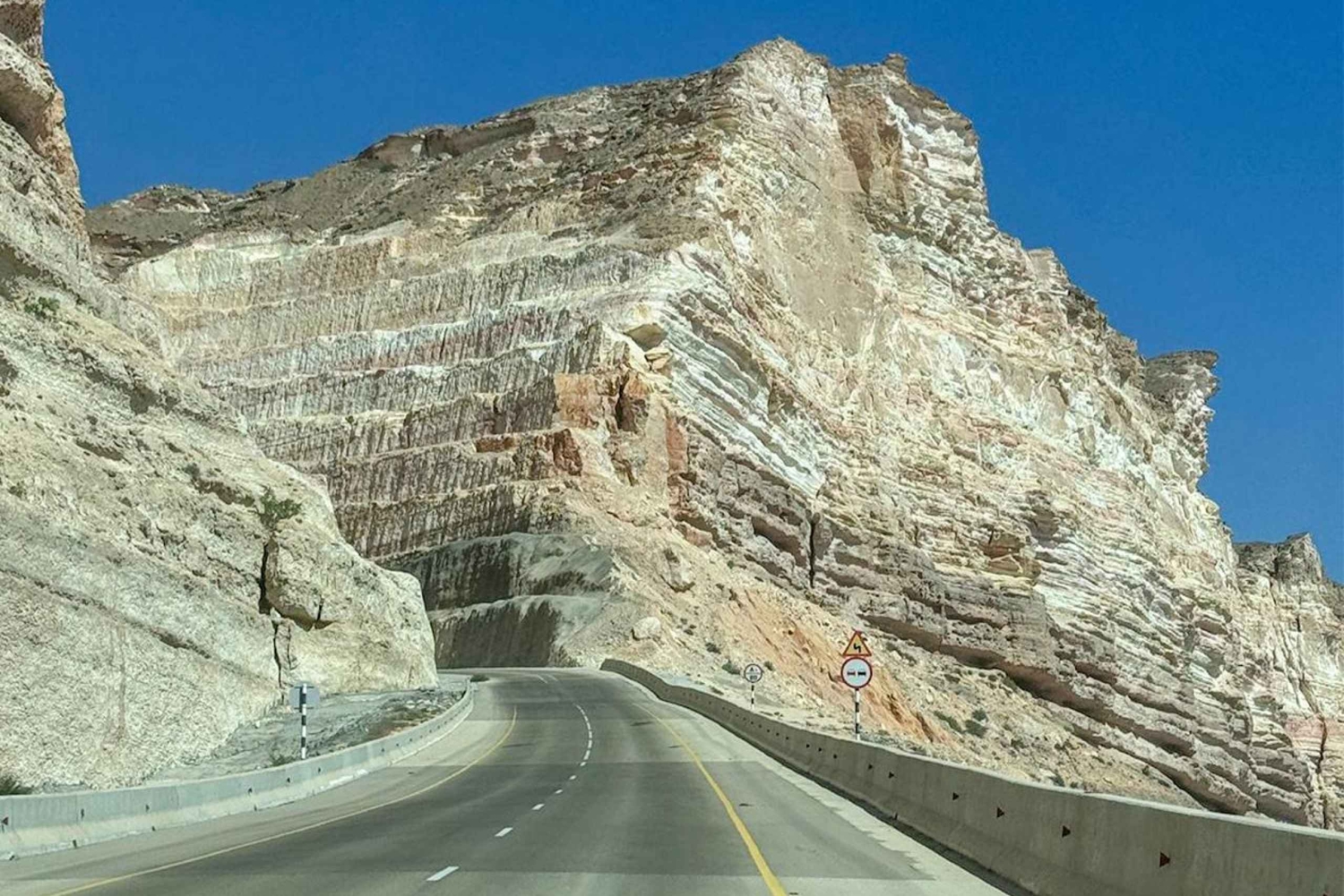 Salalah: Overnight Trip to Shuwaymiyah with Dinner