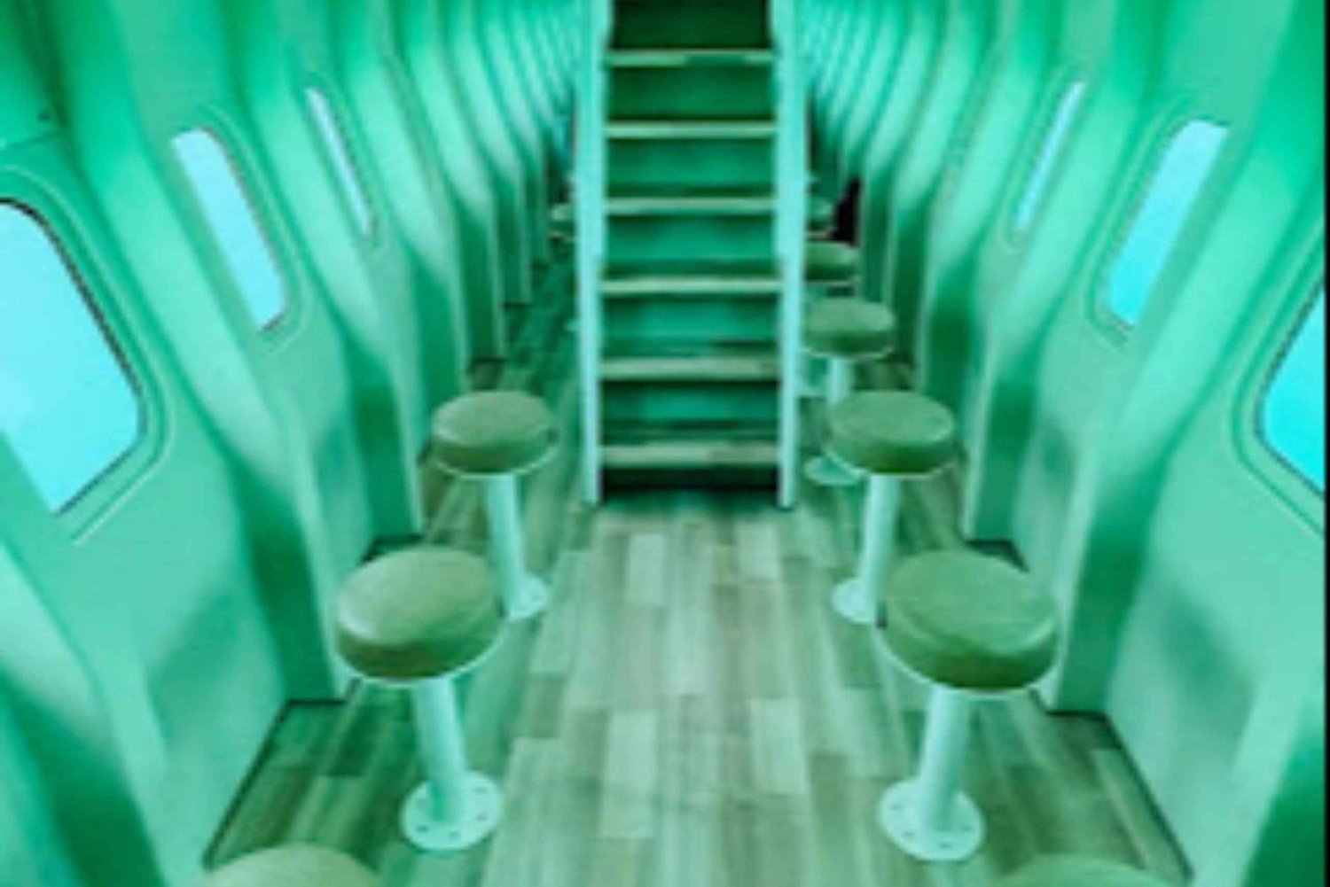 Mascate: crucero semisubmarino con esnórquel y aperitivos