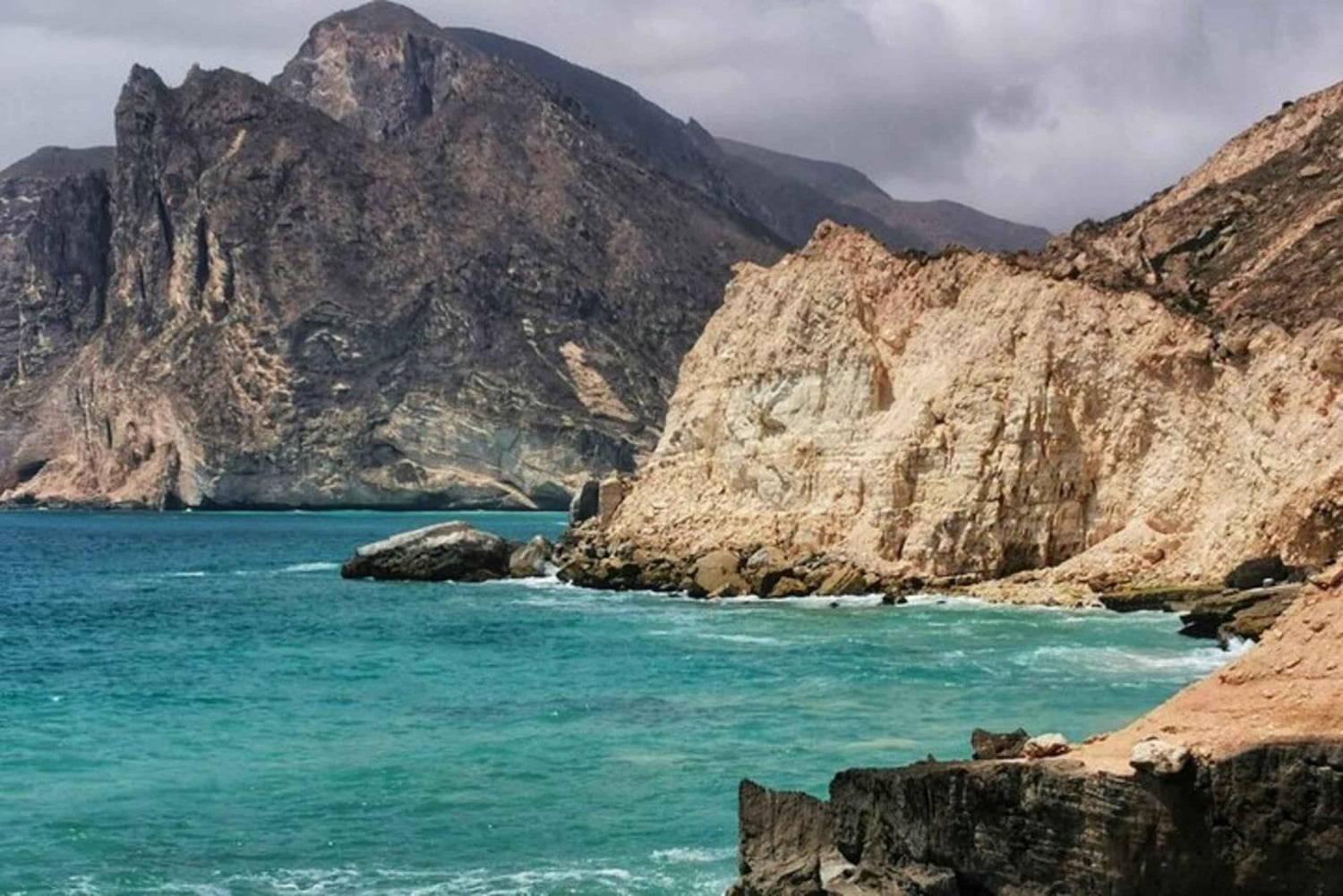 Les joyaux cachés de Salalah : Aventure Est et Ouest
