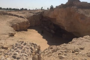 رمال وعبير الربع الخالي: رحلة ملحمية في رحلة البخور