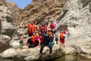 Visites partagées à Wadi Shab, Bimmah Sinkhole et Fins Beach