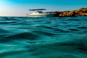 Mergulho com snorkel com tartarugas nas Ilhas Ad Daymaniyat