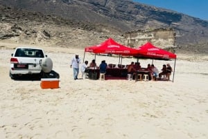 Starlit Shores: Overnight 4WD Adventure at Fazayah Beach