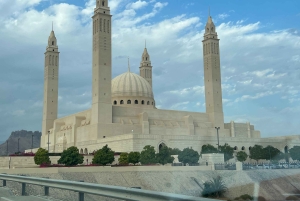 جولة جماعية إلى جامع السلطان قابوس الكبير ونزوى