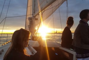 Dhow Cruise bij zonsondergang