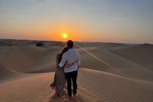 La Magia del Atardecer: Experiencia de Recorrido por el Desierto del Barrio Vacío