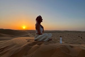 La Magia del Atardecer: Experiencia de Recorrido por el Desierto del Barrio Vacío