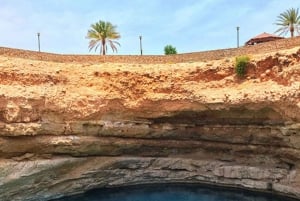 Muscat: Wadi Shab and Bimmah Sinkhole - Full Day Tour