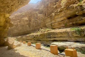 Muscat: Wadi Shab og Bimmah Sinkhole - heldagstur