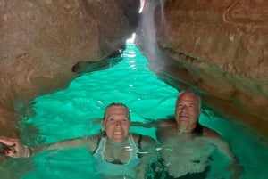 Parken in Wadi Shab Treffen mit dem ortskundigen Guide für Selbstfahrer